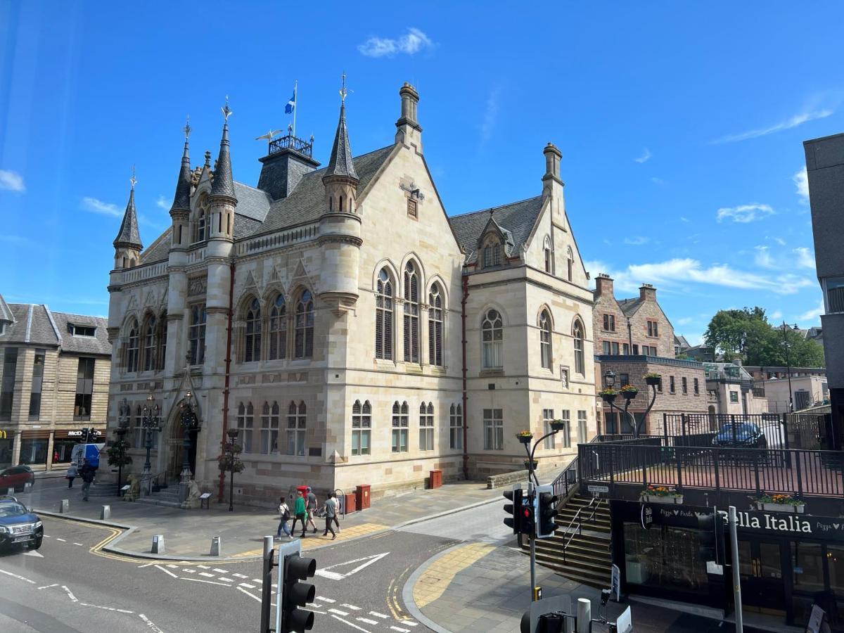 Centrally Located 1-bed In Apartment